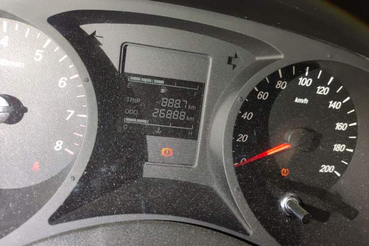 Used Wuling Hongguang PLUS 2019 1.5T Manual Standard Version 7 Seats Odometer Close Up