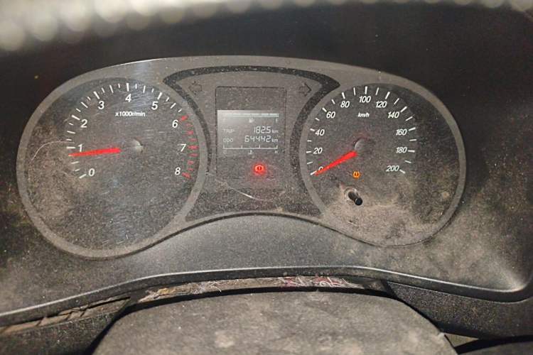 Used Wuling Hongguang PLUS 2019 1.5T Manual Standard Edition 5 Seats Odometer Close Up