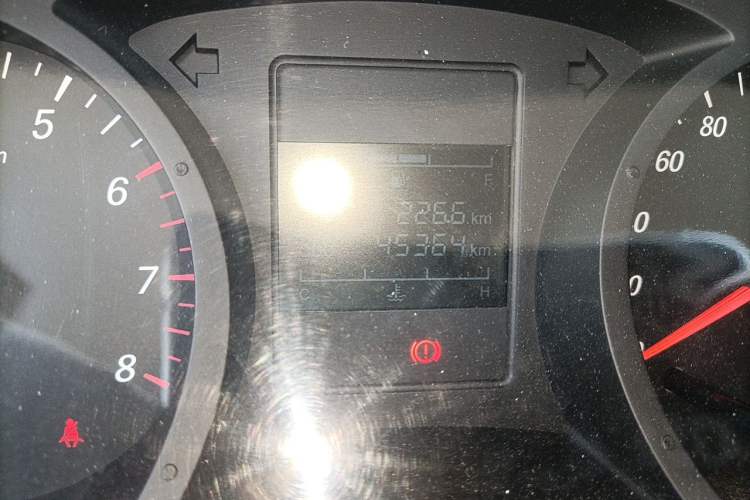 Used Wuling Hongguang PLUS 2019 1.5T Manual Wealthy Version 2 Seats Odometer Close Up