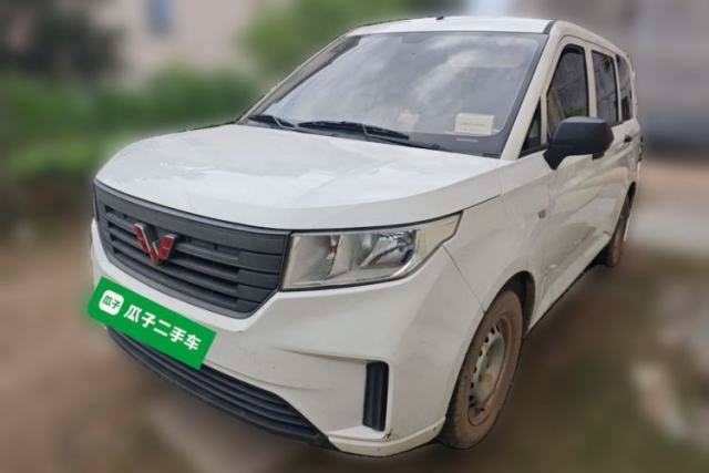 Used Wuling Hongguang PLUS 2019 1.5T Manual Standard Version 7 Seats