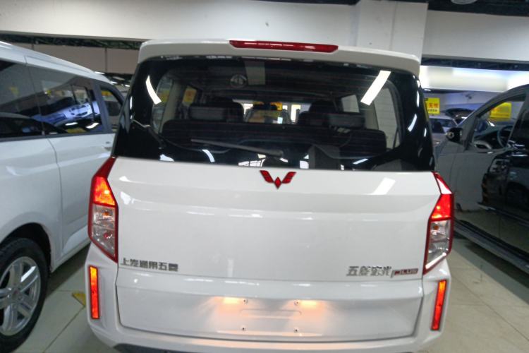Used Wuling Hongguang PLUS 2019 1.5T Manual Luxury 7-Seater Rear
