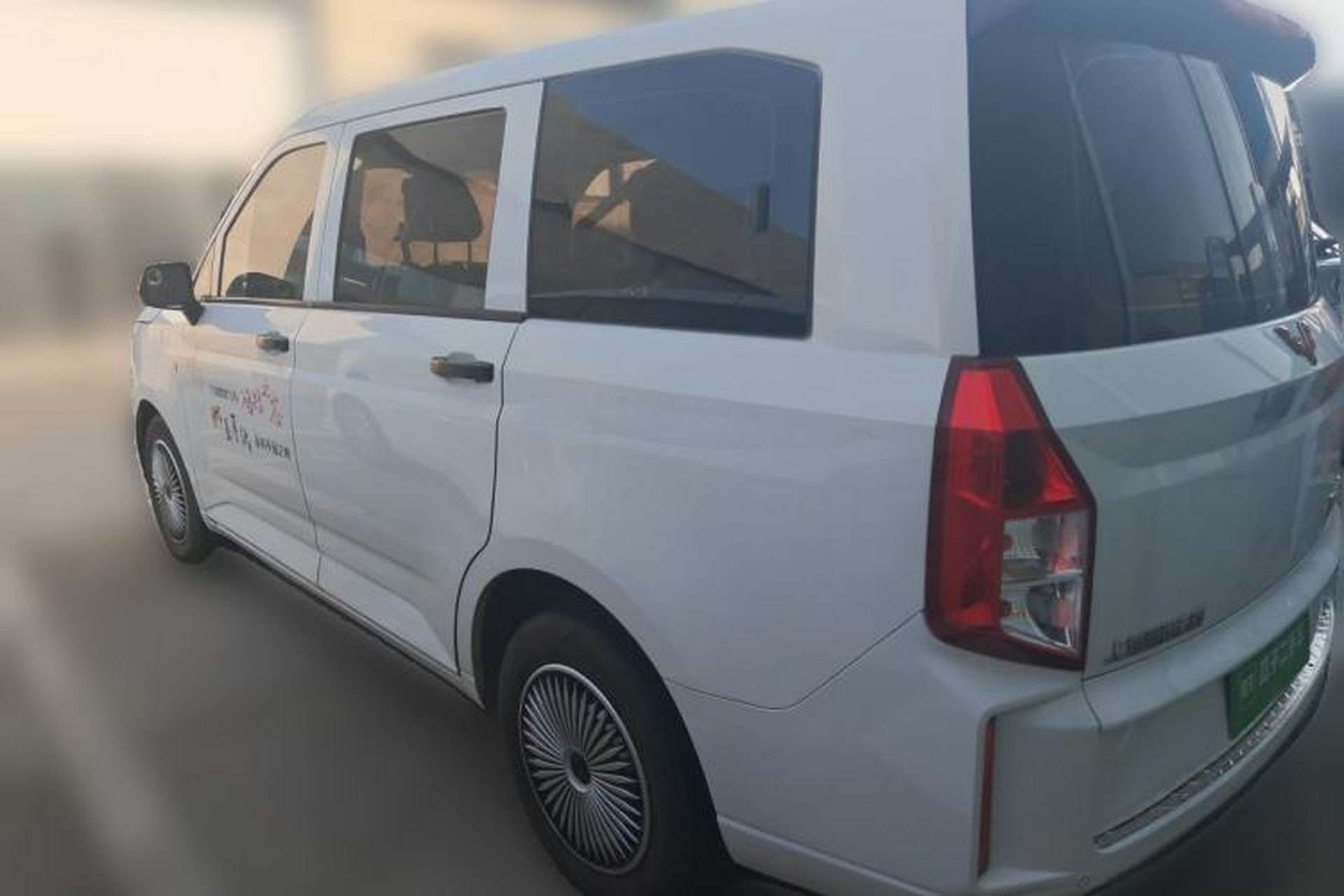 Used Wuling Hongguang PLUS 2019 1.5T Manual Standard Version 7 Seats Rear Left 45 Deg