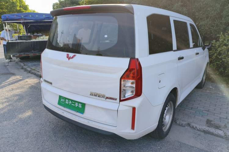 Used Wuling Hongguang PLUS 2019 1.5T Manual Standard Version 7 Seats Rear Right 45 Deg