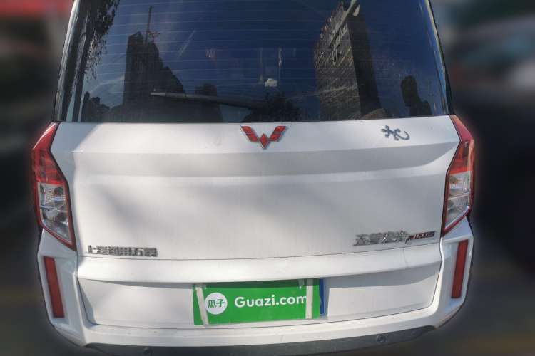 Used Wuling Hongguang PLUS 2019 1.5T Manual Luxury 7-Seater Rear