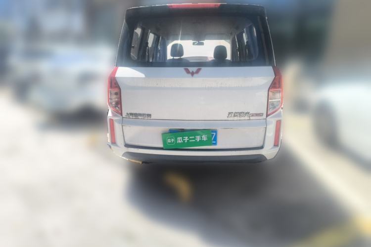 Used Wuling Hongguang PLUS 2019 1.5T Manual Standard Edition 5 Seats Rear