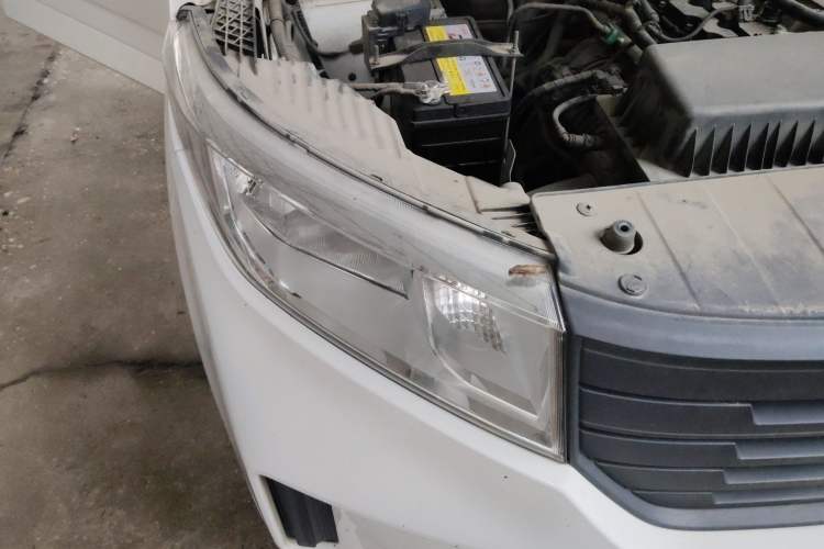 Used Wuling Hongguang PLUS 2019 1.5T Manual Standard Version 7 Seats Right Front Headlight