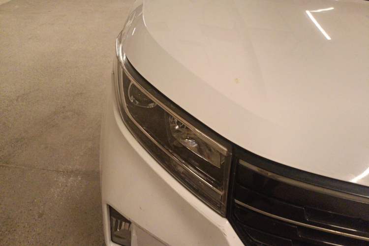 Used Wuling Hongguang PLUS 2019 1.5T Manual Luxury 7-Seater Right Front Headlight