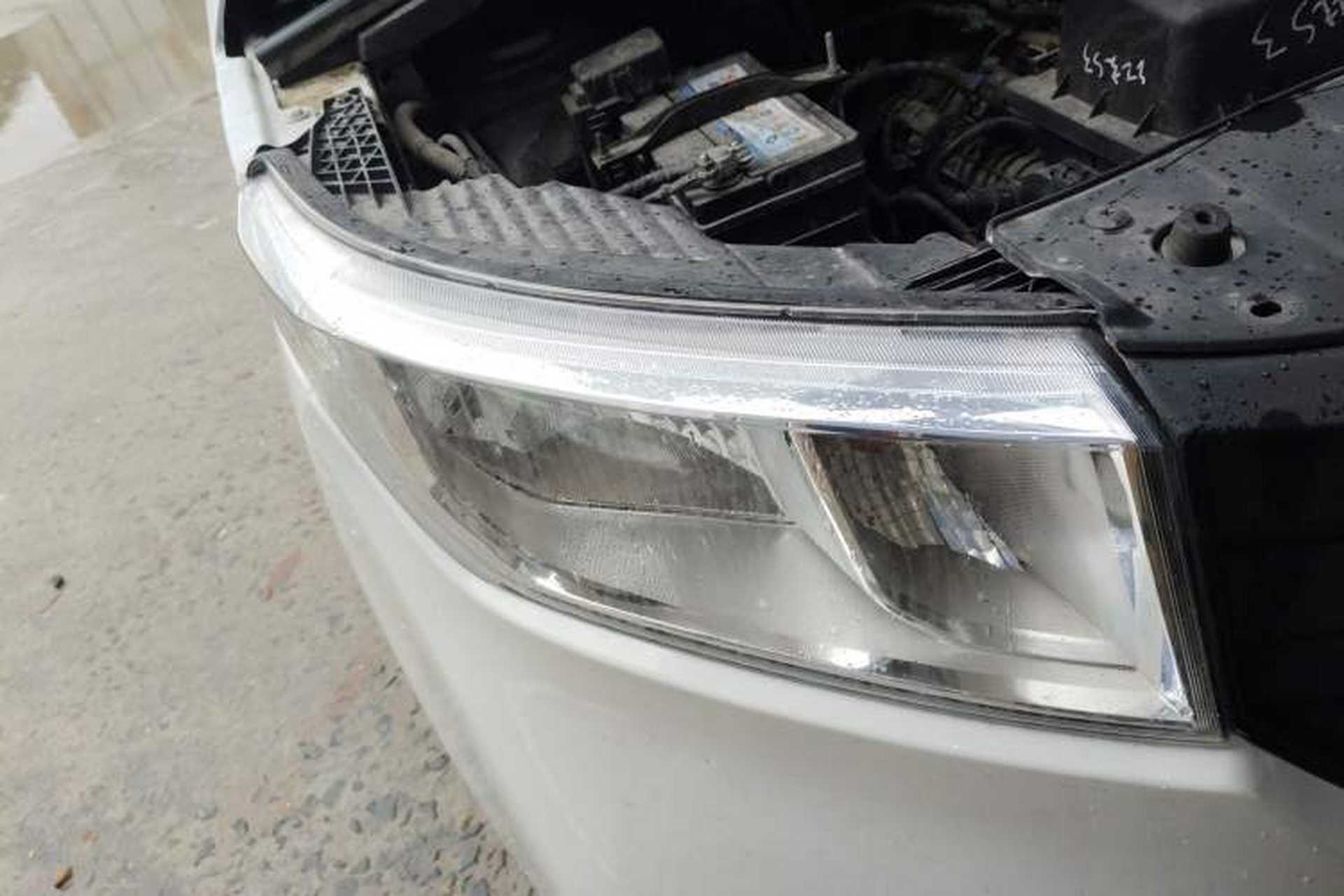 Used Wuling Hongguang PLUS 2019 1.5T Manual Standard Version 7 Seats Right Front Headlight