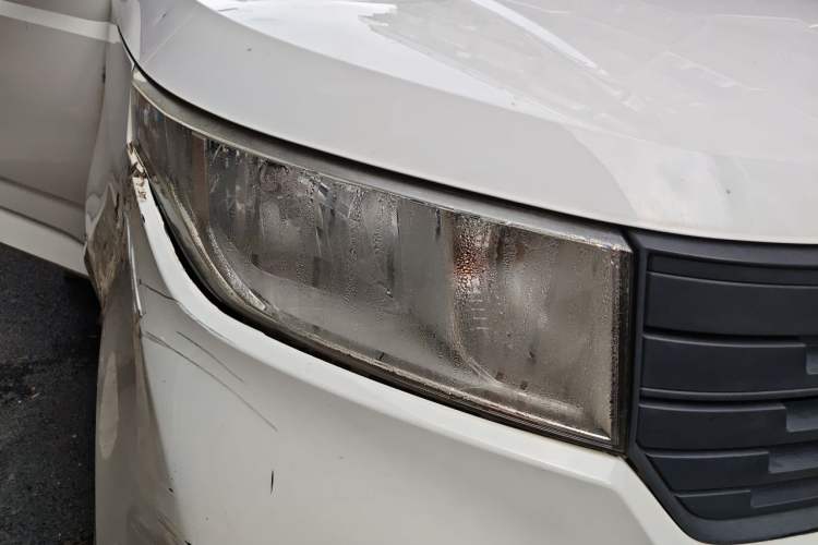 Used Wuling Hongguang PLUS 2019 1.5T Manual Standard Version 7 Seats Right Front Headlight