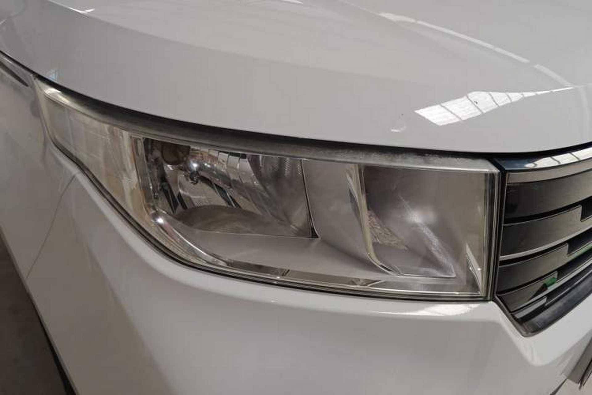 Used Wuling Hongguang PLUS 2019 1.5T Manual Comfort Version 7 Seats Right Front Headlight