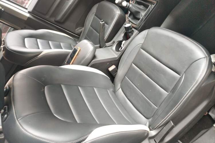 Used Wuling Hongguang PLUS 2019 1.5T Manual Luxury 7-Seater Right Front Seat