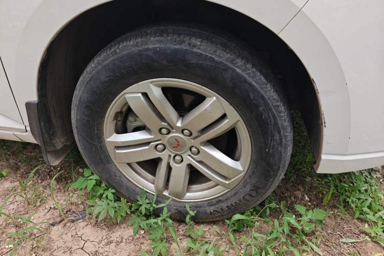 Used Wuling Hongguang PLUS  Right Front Wheel Hub