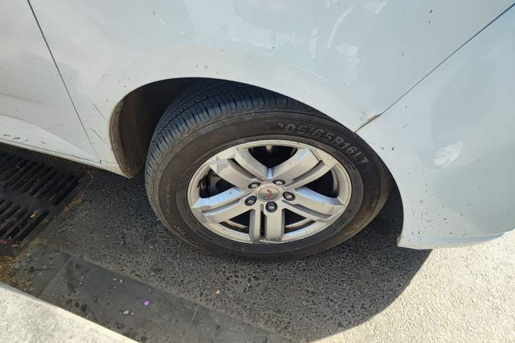 Used Wuling Hongguang PLUS 2019 1.5T Manual Luxury 7-Seater Right Front Wheel Hub