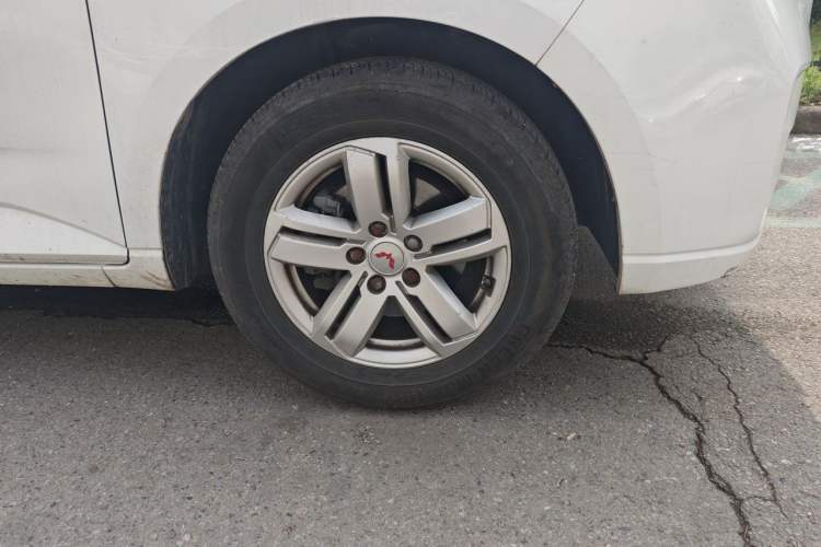 Used Wuling Hongguang PLUS 2019 1.5T Manual Luxury 7-Seater Right Front Wheel Hub