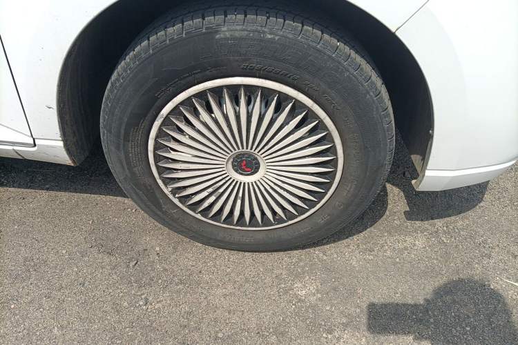Used Wuling Hongguang PLUS 2019 1.5T Manual Wealthy Version 2 Seats Right Front Wheel Hub