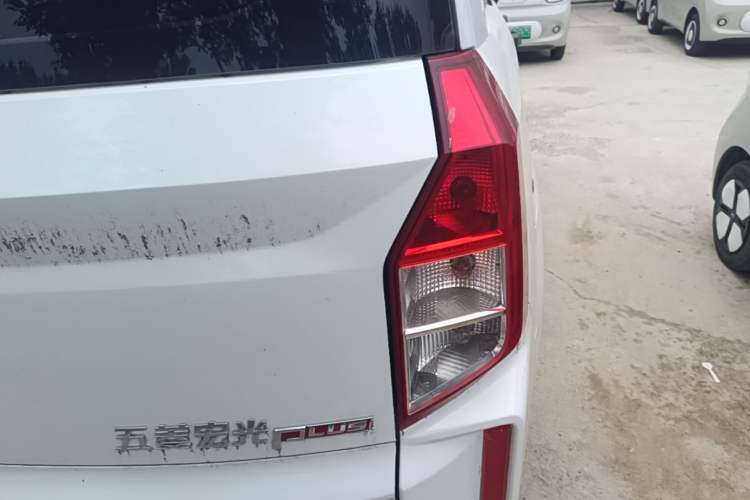 Used Wuling Hongguang PLUS 2019 1.5T Manual Standard Edition 5 Seats Right Rear Taillight