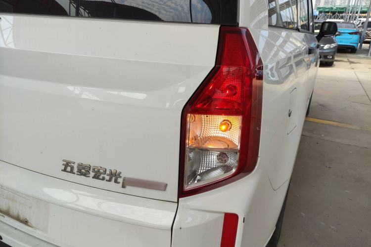 Used Wuling Hongguang PLUS 2019 1.5T Manual Standard Edition 5 Seats Right Rear Taillight