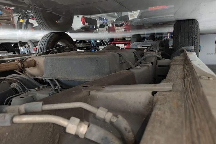 Used Wuling Hongguang PLUS 2019 1.5T Manual Luxury 7-Seater Right Side Sill