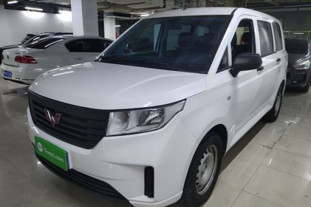 Used Wuling Hongguang PLUS 2019 1.5T Manual Standard Edition 5 Seats