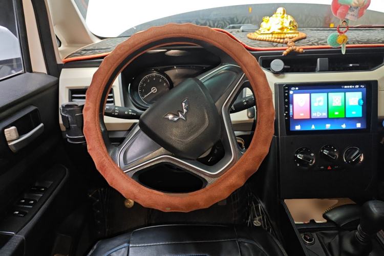 Used Wuling Hongguang PLUS 2019 1.5T Manual Comfort Version 7 Seats Steering Wheel