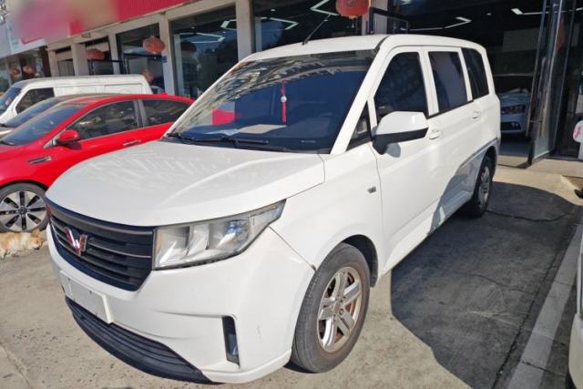 Used Wuling Hongguang PLUS 2019 1.5T Manual Comfort Version 7 Seats