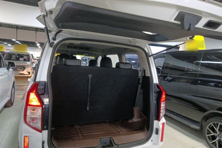 Used Wuling Hongguang PLUS 2019 1.5T Manual Luxury 7-Seater Trunk