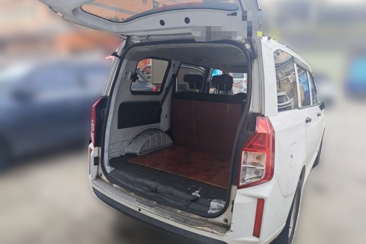 Used Wuling Hongguang PLUS 2019 1.5T Manual Comfort Version 7 Seats Trunk