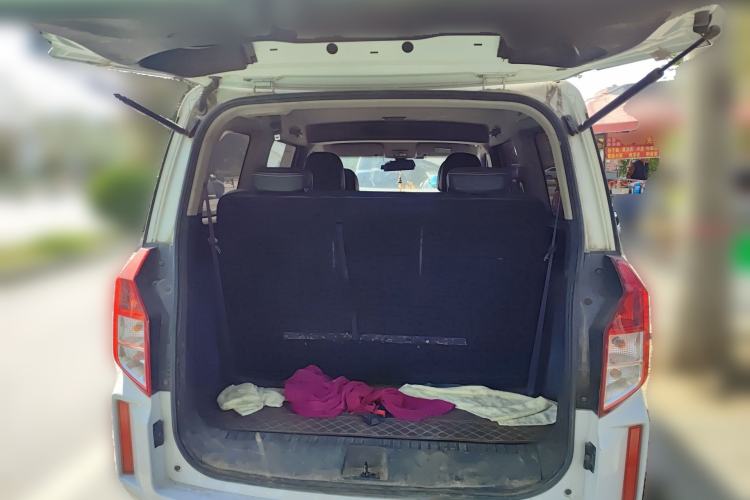 Used Wuling Hongguang PLUS 2019 1.5T Manual Luxury 7-Seater Trunk