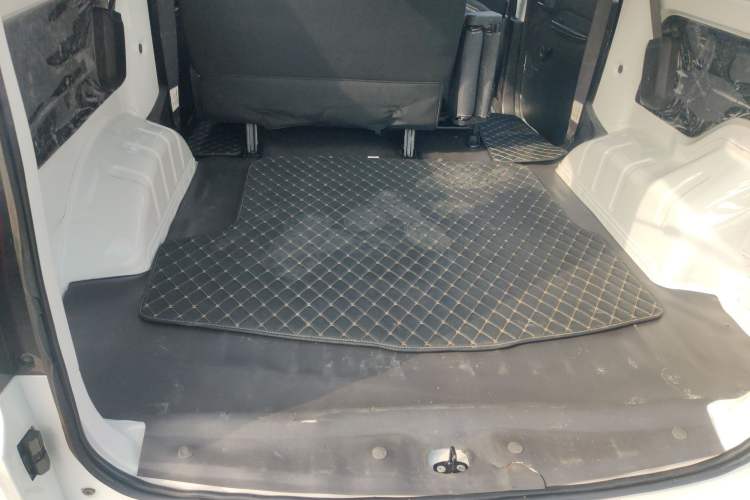 Used Wuling Hongguang PLUS 2019 1.5T Manual Standard Edition 5 Seats Trunk