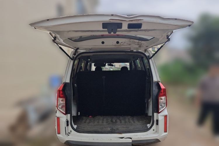 Used Wuling Hongguang PLUS 2019 1.5T Manual Standard Version 7 Seats Trunk