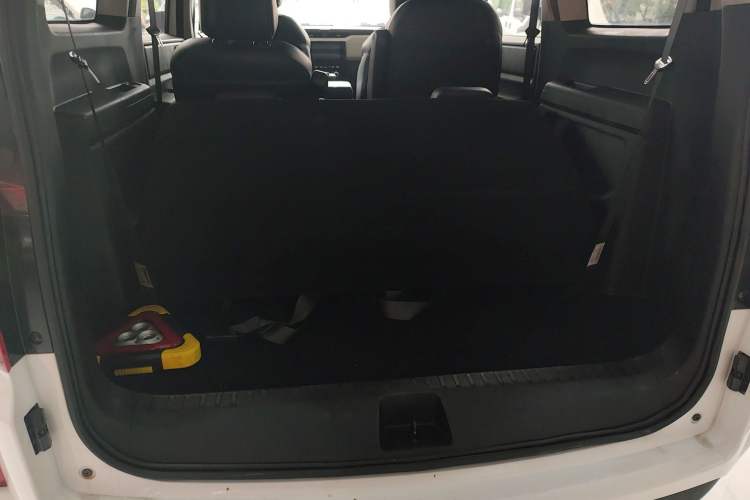 Used Wuling Hongguang PLUS 2019 1.5T Manual Luxury 7-Seater Trunk