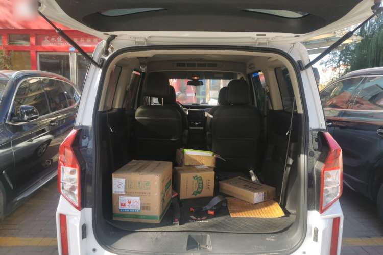 Used Wuling Hongguang PLUS 2019 1.5T Manual Luxury 7-Seater Trunk