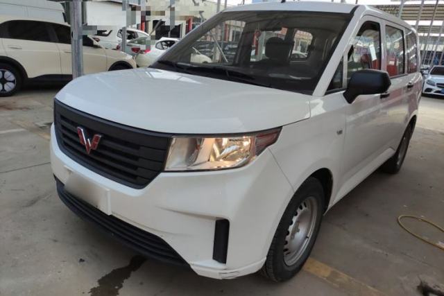 Used Wuling Hongguang PLUS 2019 1.5T Manual Standard Edition 5 Seats