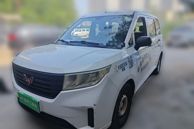 Used Wuling Hongguang PLUS 2019 1.5T Manual Standard Edition 5 Seats
