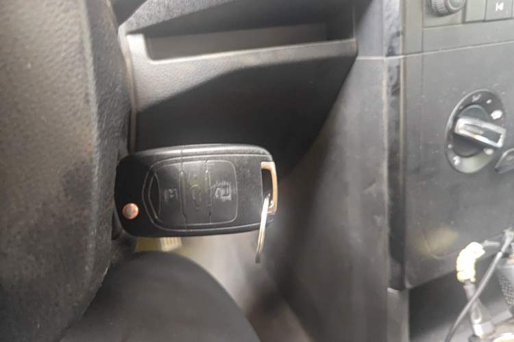 Used Wuling Hongguang PLUS 2019 1.5T Manual Standard Edition 5 Seats Vehicle Key