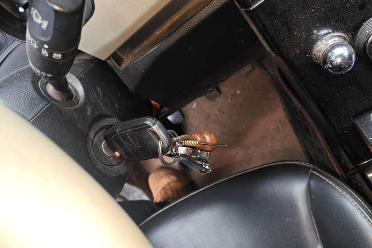 Used Wuling Hongguang PLUS 2019 1.5T Manual Luxury 7-Seater Vehicle Key
