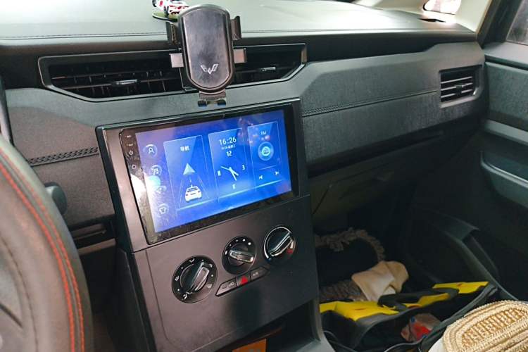 Used Wuling Hongguang PLUS 2020 1.5L Manual Standard Edition 5 Seats Audio And AC Panel
