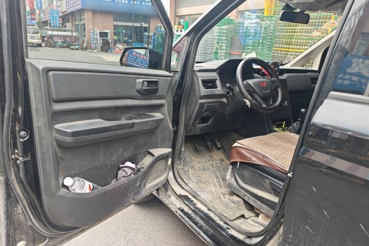 Used Wuling Hongguang PLUS 2020 1.5L Manual Standard Edition 5 Seats Driver Seat