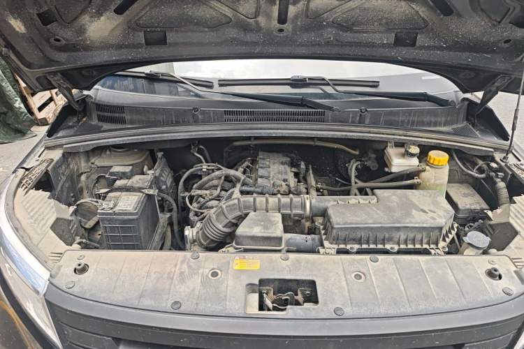 Used Wuling Hongguang PLUS 2020 1.5L Manual Standard Edition 5 Seats Engine Bay