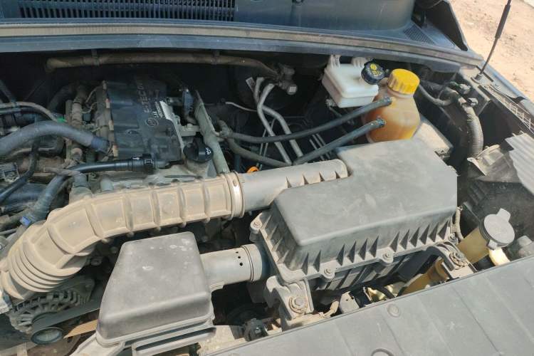 Used Wuling Hongguang PLUS 2020 1.5L Manual Standard Edition 5 Seats Engine Bay Left