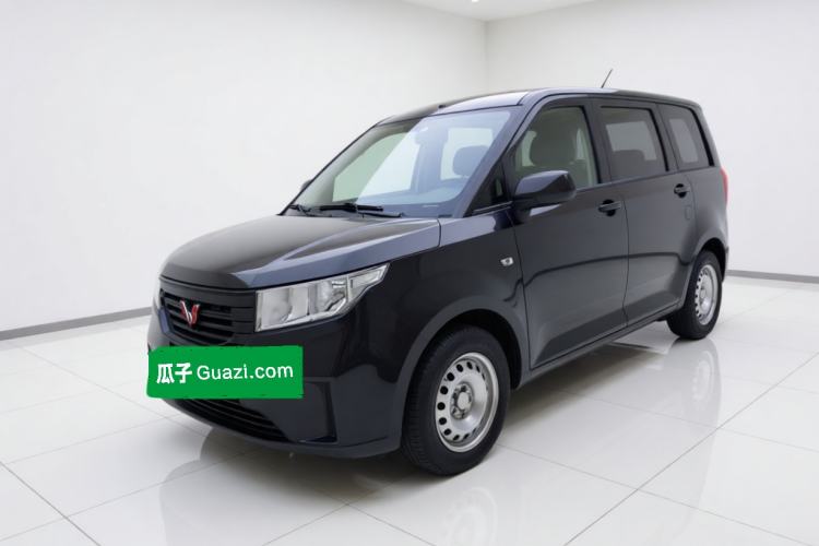 Used Wuling Hongguang PLUS 2020 1.5L Manual Standard Edition 5 Seats Exterior 1