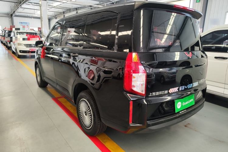 Used Wuling Hongguang PLUS 2020 1.5L Manual Standard Edition 5 Seats Exterior 2