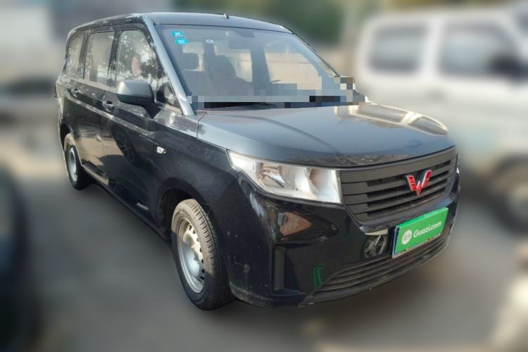 Used Wuling Hongguang PLUS 2020 1.5L Manual Standard Edition 5 Seats Exterior 2