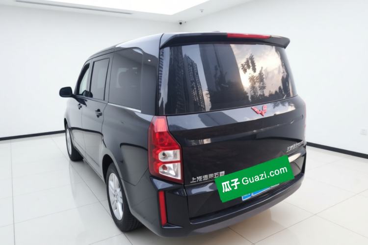 Used Wuling Hongguang PLUS 2020 1.5L Manual Standard Edition 5 Seats Exterior 3