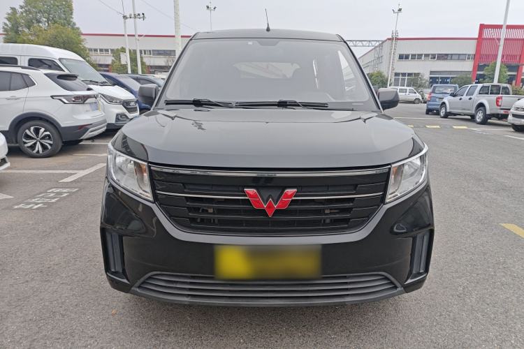 Used Wuling Hongguang PLUS 2020 1.5L Manual Standard Edition 7-Seater Front