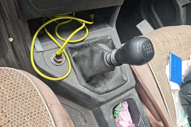 Used Wuling Hongguang PLUS 2020 1.5L Manual Standard Edition 5 Seats Gear Lever