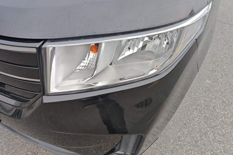 Used Wuling Hongguang PLUS 2020 1.5L Manual Standard Edition 7-Seater Left Front Headlight