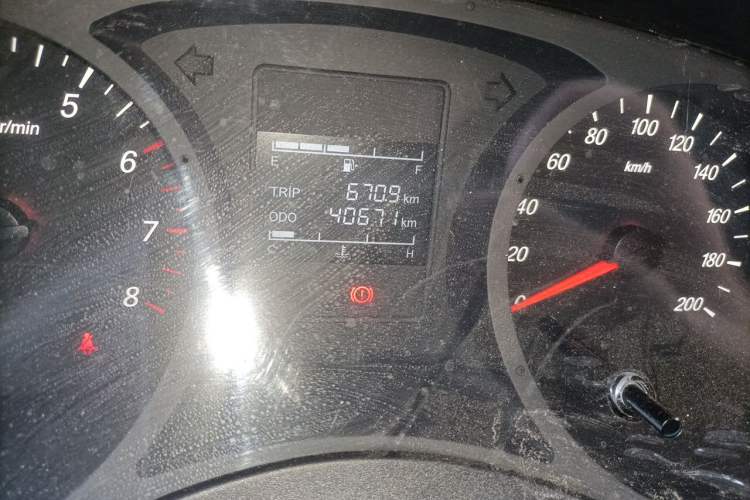 Used Wuling Hongguang PLUS 2020 1.5L Manual Standard Edition 5 Seats Odometer Close Up