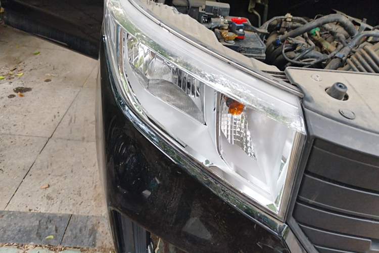 Used Wuling Hongguang PLUS 2020 1.5L Manual Standard Edition 5 Seats Right Front Headlight