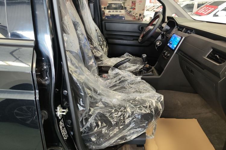 Used Wuling Hongguang PLUS 2020 1.5L Manual Standard Edition 5 Seats Right Front Seat